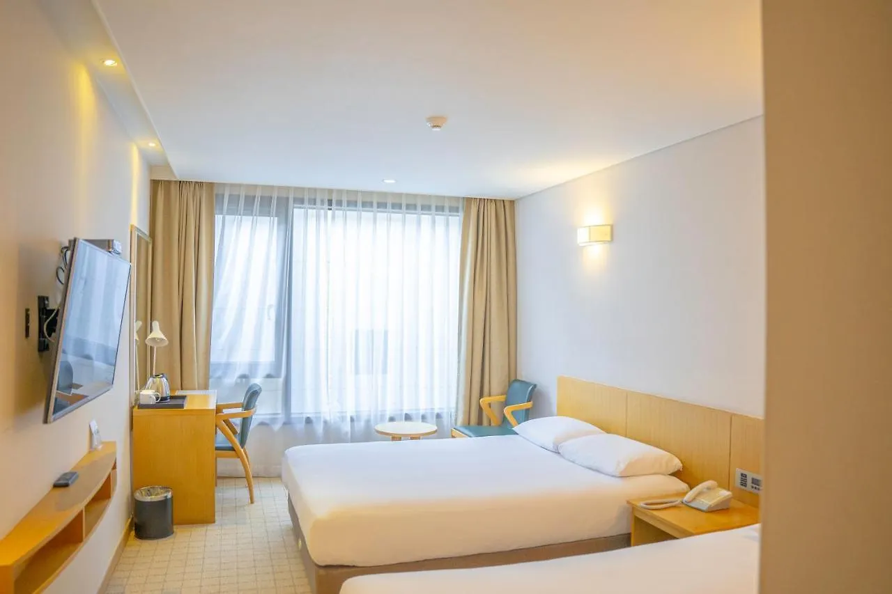 Mstay Hotel Согвипхо 4*,